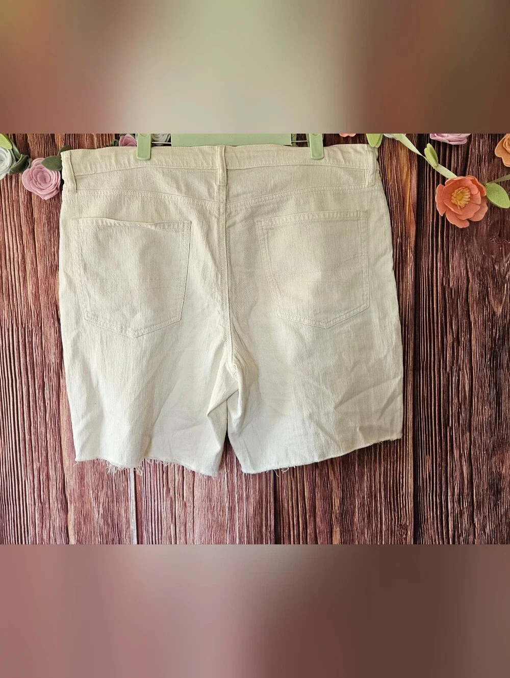 America Eagle Low Rise Baggy Fit Shorts Size 16